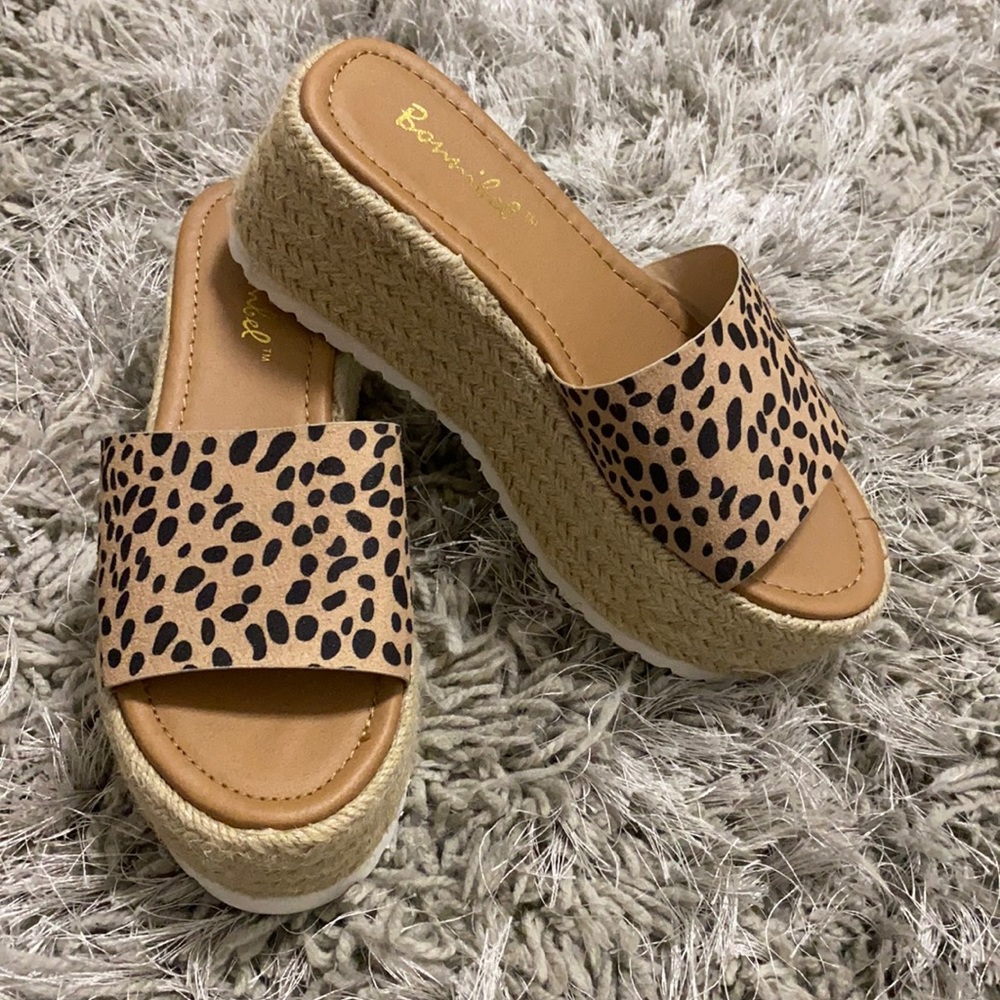 Bonnibel platform slides SZ 5.5